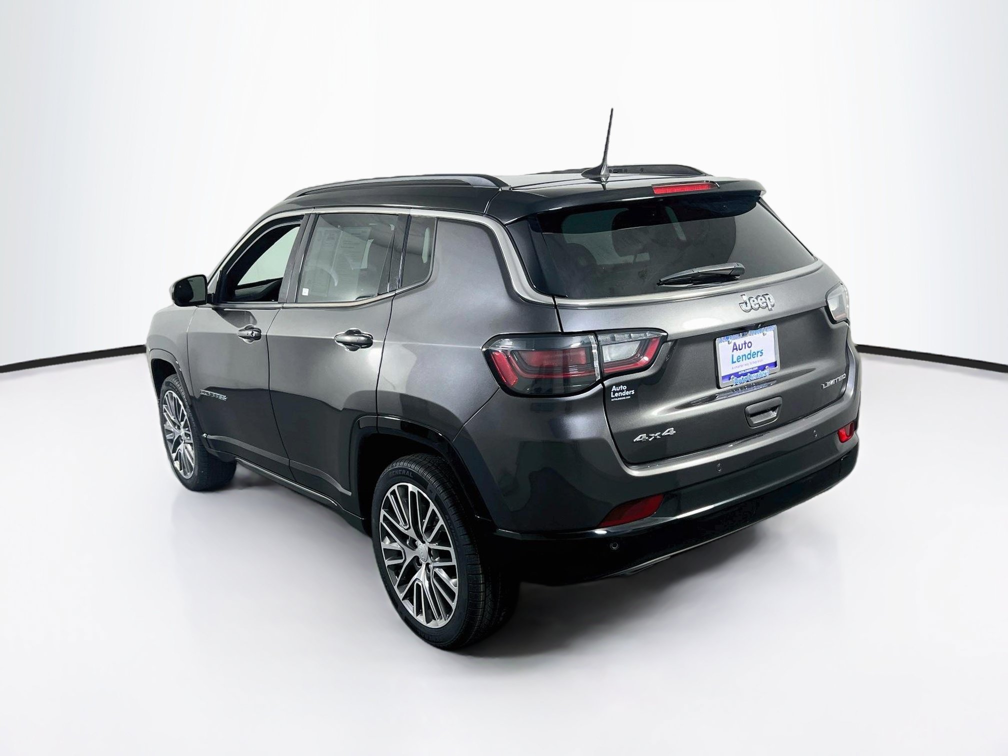 Used 2023 Jeep Compass Limited w/ Elite Group AWD/4WD image 7