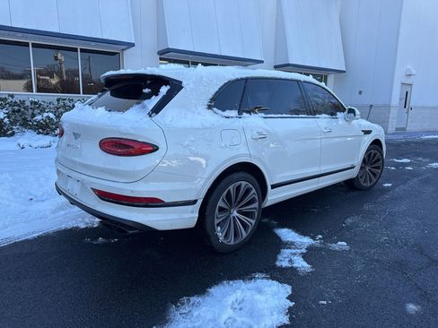 Certified 2023 Bentley Bentayga Extended Wheelbase image 2