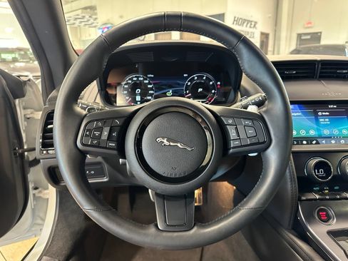Used 2022 Jaguar F-TYPE Convertible RWD image 23