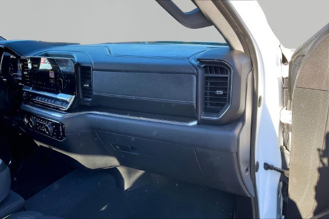 Used 2023 Chevrolet Silverado 1500 LT AWD/4WD image 18