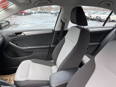 Used 2018 Volkswagen Jetta S image 10