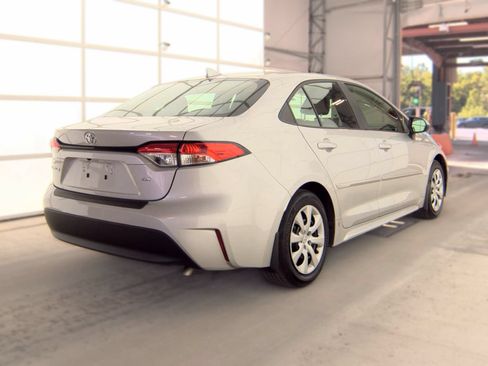 Used 2024 Toyota Corolla LE FWD image 4