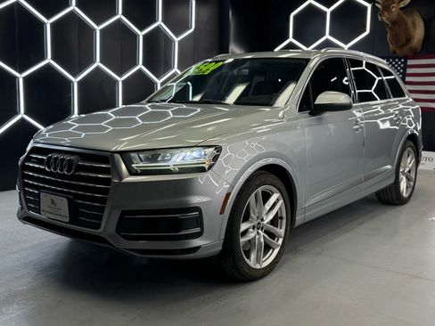 Used 2017 Audi Q7 3.0T Prestige image 1