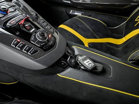 Used 2017 Lamborghini Aventador LP 750-4 Superveloce AWD/4WD image 28