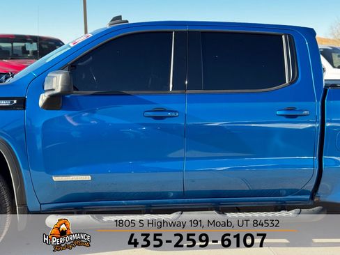 Used 2022 GMC Sierra 1500 Elevation w/ X31 Off-Road Package AWD/4WD image 11