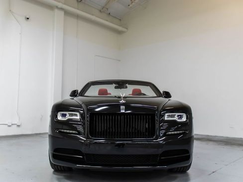 Used 2020 Rolls-Royce Dawn RWD image 11