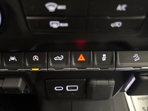 New 2026 Chevrolet Silverado 1500 Custom Trail Boss w/ Dark Appearance Package image 19