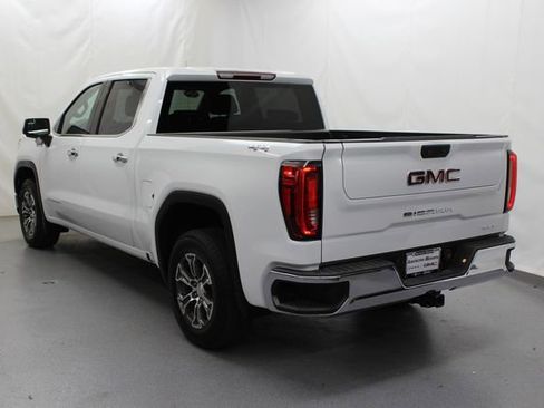 Used 2024 GMC Sierra 1500 SLT AWD/4WD image 10