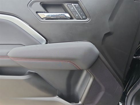 Used 2024 Chevrolet Colorado Z71 w/ Z71 Convenience Package 2 image 23