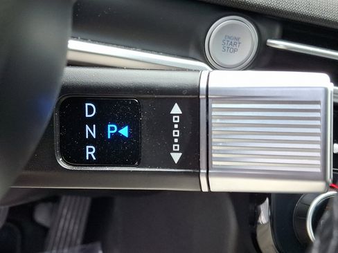 Used 2025 Hyundai Tucson Limited image 15