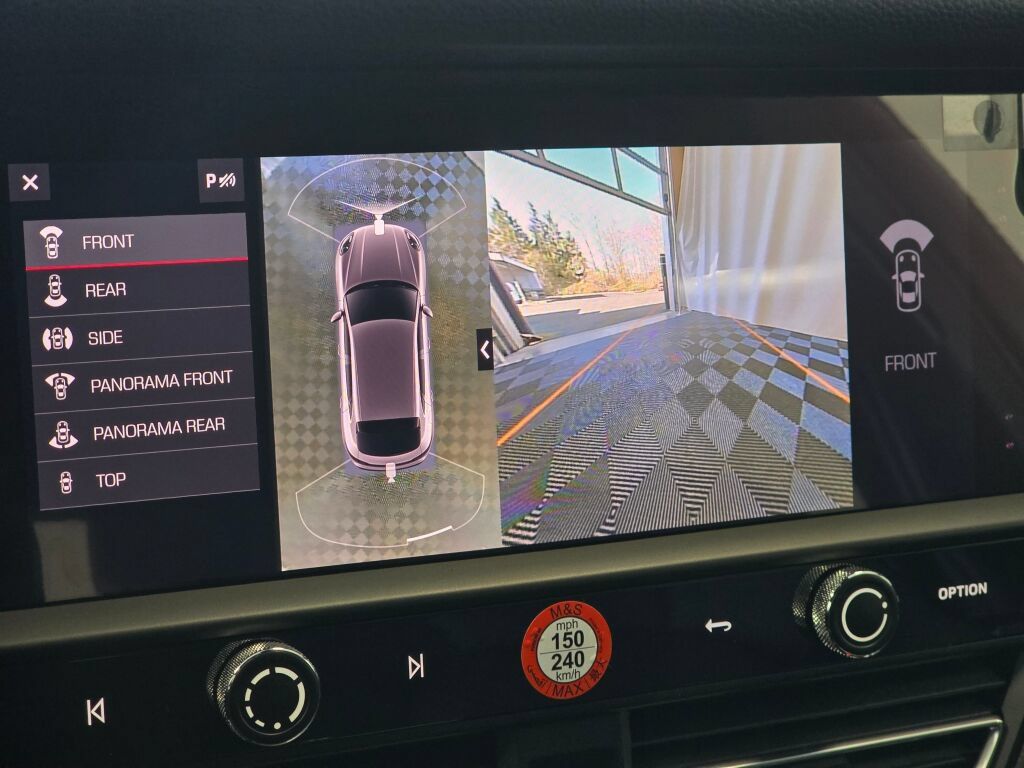 Certified 2025 Porsche Macan AWD/4WD image 43