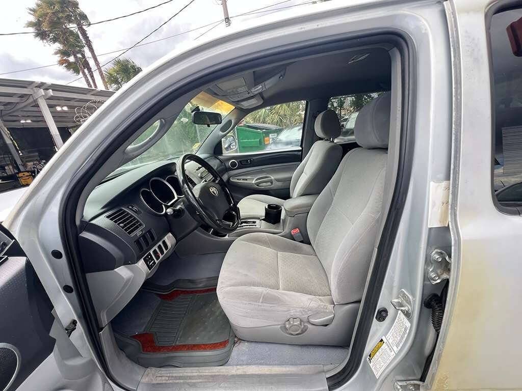 Used 2005 Toyota Tacoma PreRunner RWD image 9