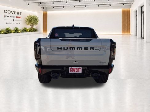 New 2026 GMC Hummer EV 4x4 Crew Cab w/ LPO, Dark Essentials Package image 10
