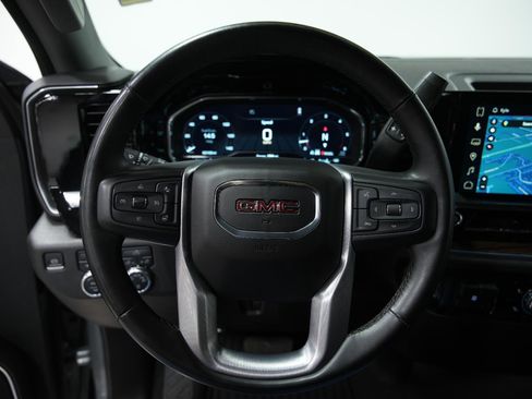 Used 2023 GMC Sierra 1500 SLE w/ Preferred Package image 28