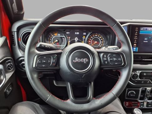 Used 2024 Jeep Wrangler Unlimited Rubicon AWD/4WD image 16