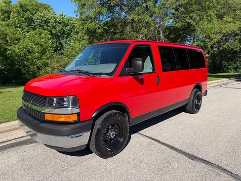 Used 2013 Chevrolet Express 1500 LT w/ LT Preferred Equipment Group AWD/4WD image 1