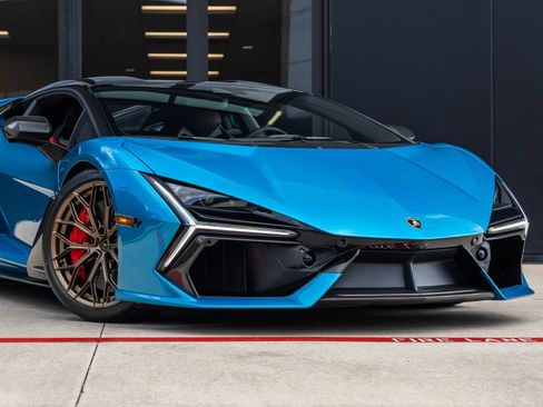 Used 2026 Lamborghini Revuelto AWD/4WD image 6