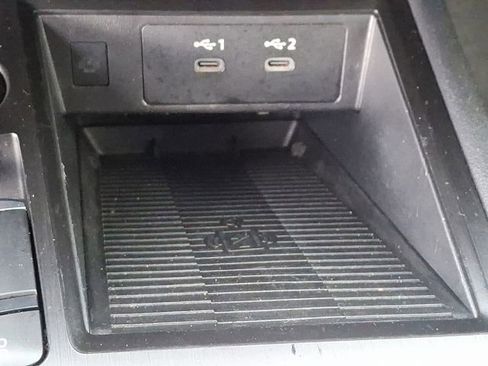 Used 2025 Nissan Kicks SV w/ Charging Package image 24