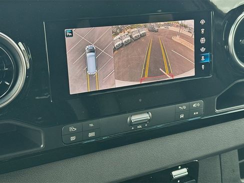 Used 2024 Mercedes-Benz Sprinter 2500 image 20