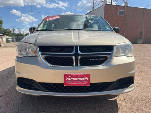 Used 2013 Dodge Grand Caravan American Value Package FWD image 2
