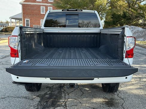 Certified 2024 Nissan Titan SV w/ SV Convenience Package image 6