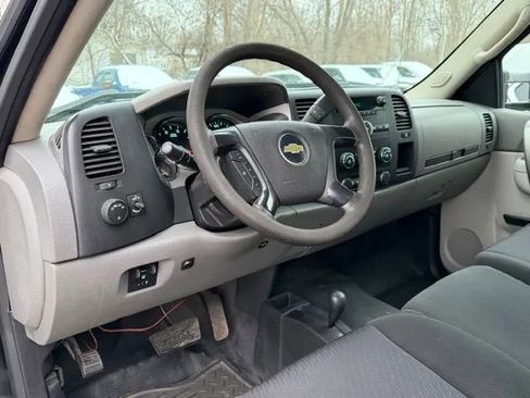 Used 2013 Chevrolet Silverado 2500 W/T w/ Snow Plow Prep Package AWD/4WD image 7