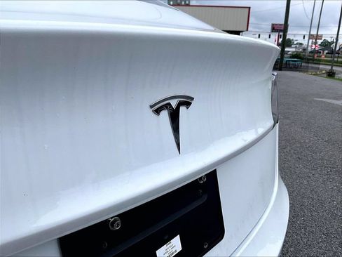 Used 2019 Tesla Model 3 Standard Range Plus RWD image 9