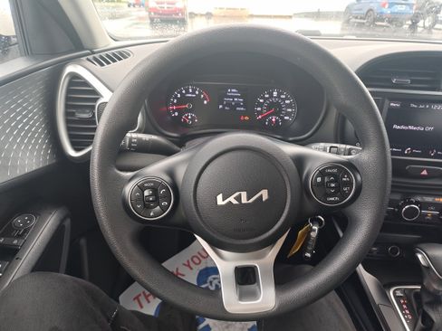 Used 2022 Kia Soul LX w/ Technology Package FWD image 10