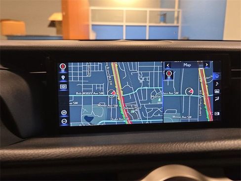 Used 2019 Lexus RC 300 image 18