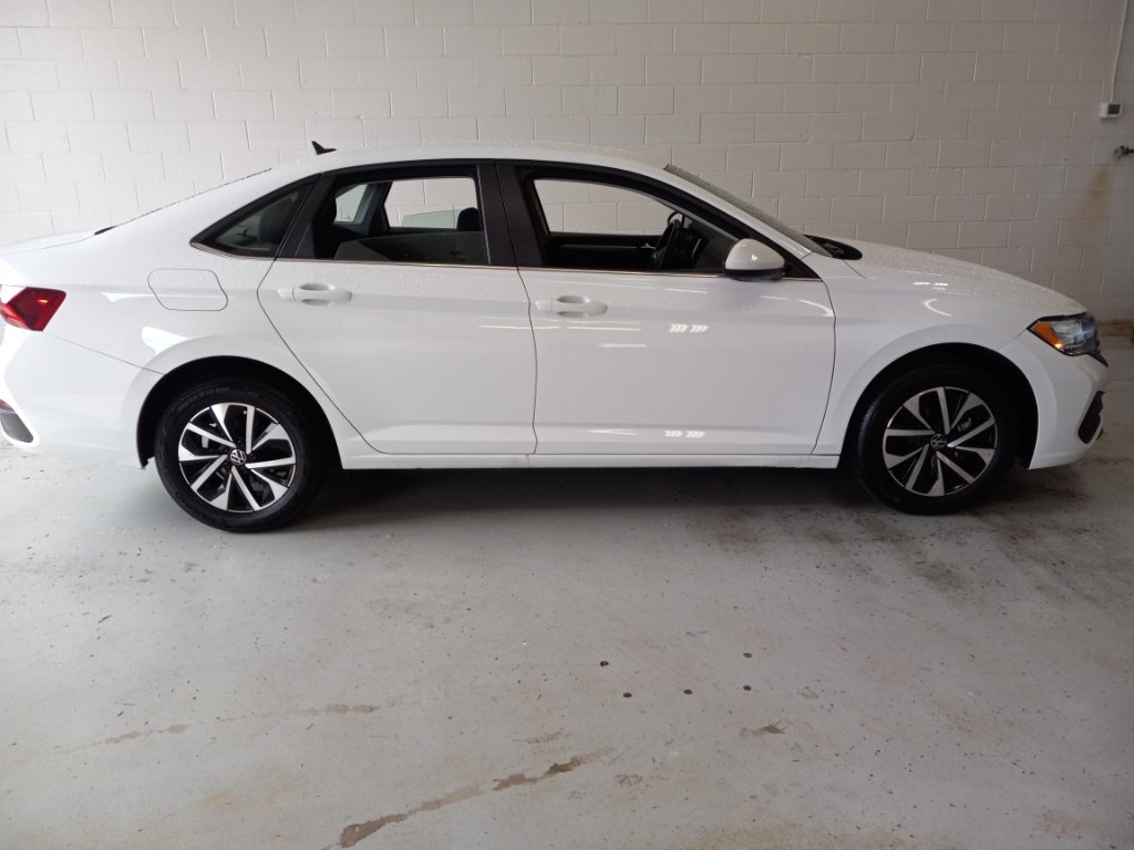 Used 2024 Volkswagen Jetta S FWD image 2