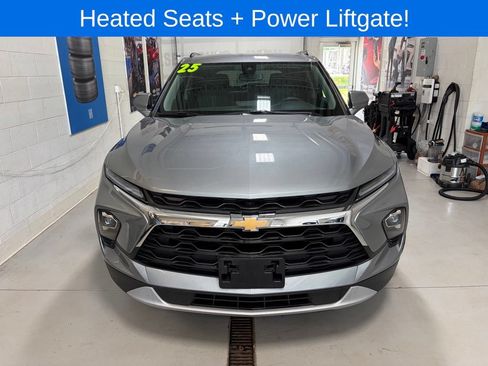 Used 2025 Chevrolet Blazer LT w/ Convenience Package AWD/4WD image 2