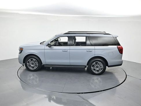 Used 2025 Ford Expedition Active image 44