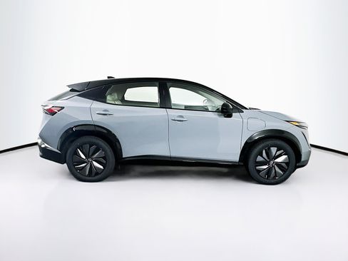 Used 2023 Nissan Ariya AWD image 10