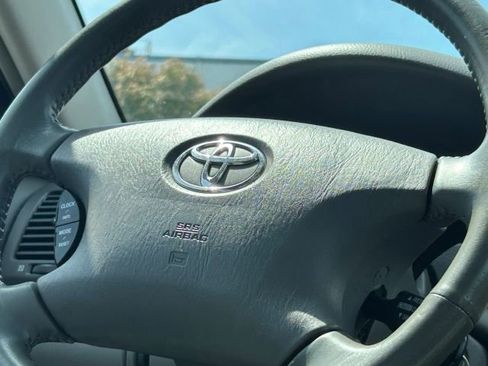 Used 2002 Toyota Camry LE FWD image 37