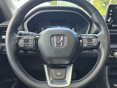 Certified 2025 Honda Pilot Elite image 17