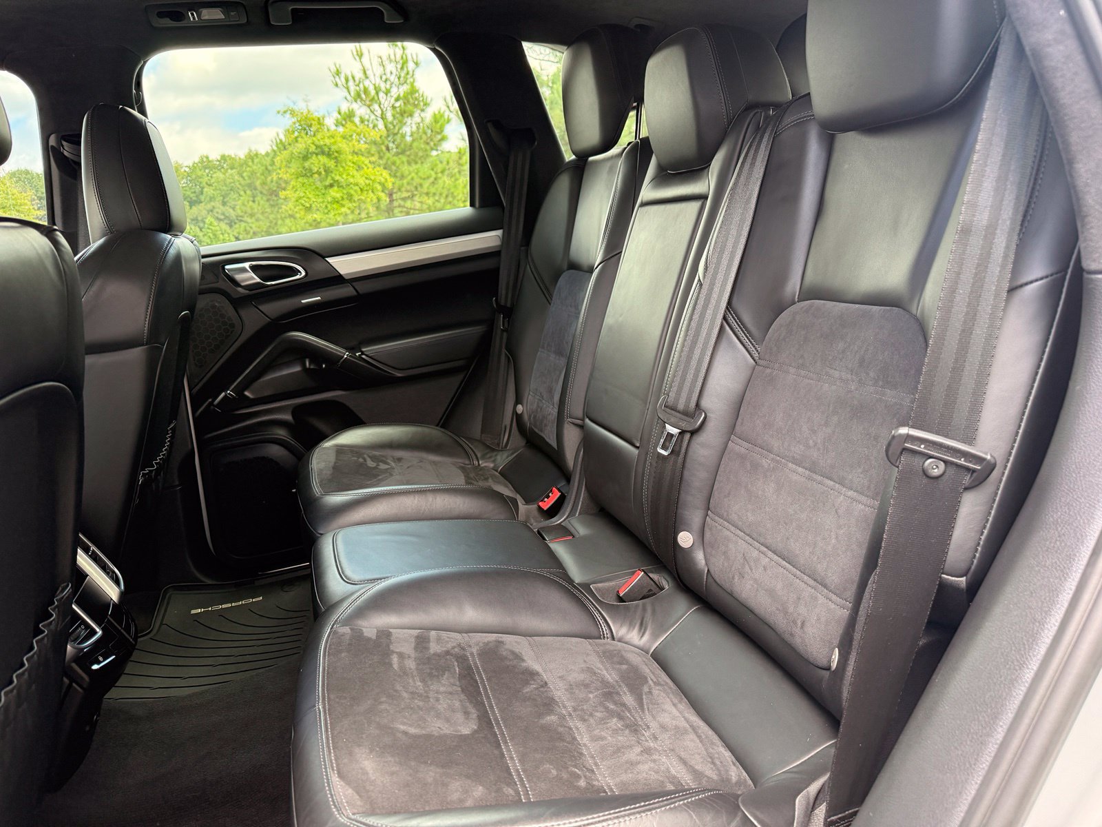 Used 2013 Porsche Cayenne GTS AWD/4WD image 39