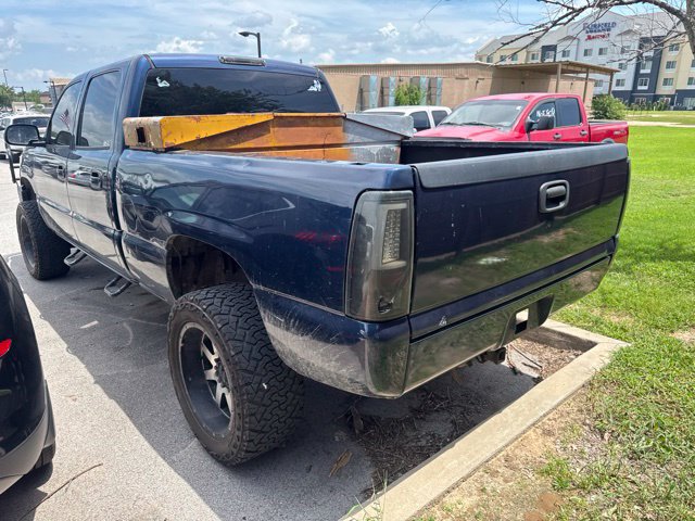 Used 2004 Chevrolet Silverado 2500 LS RWD image 4