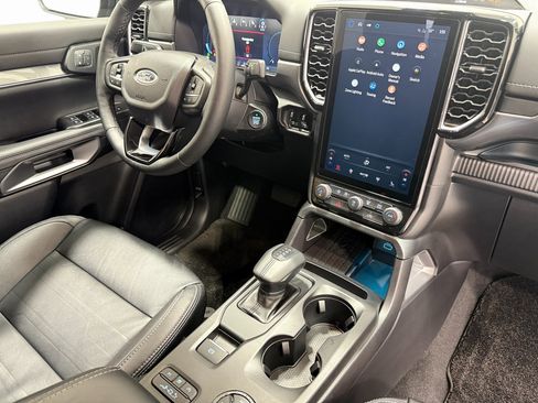 Used 2024 Ford Ranger Lariat w/ FX4 Off-Road Package image 29