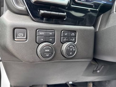Used 2024 Chevrolet Silverado 3500 High Country w/ High Country Premium Package AWD/4WD image 17