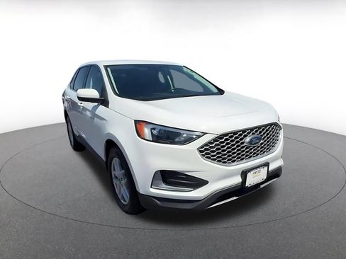Used 2024 Ford Edge SEL AWD/4WD image 3