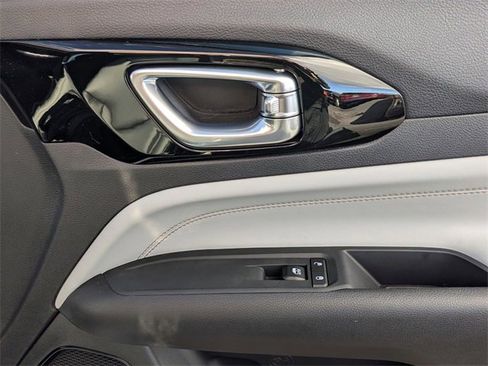 New 2026 Jeep Compass Limited image 37