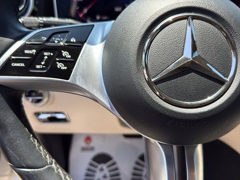 Used 2022 Mercedes-Benz C 300 Sedan image 16