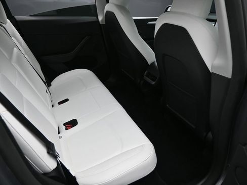 Used 2024 Tesla Model Y Performance AWD/4WD image 29