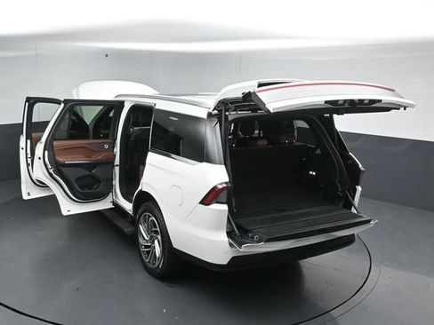 Certified 2025 Lincoln Navigator Reserve AWD/4WD image 60
