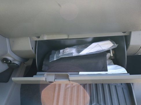 Used 2020 Nissan Frontier SV image 32