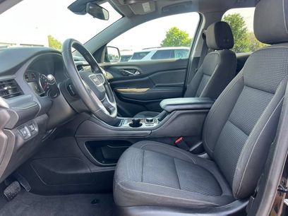 Used 2021 GMC Acadia SLE w/ Driver Convenience Package