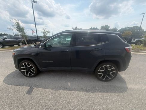 Used 2018 Jeep Compass Limited w/ Navigation Group FWD image 4
