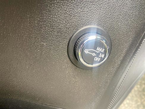 Used 2023 Buick Envision Essence w/ Sport Touring Package AWD/4WD image 30