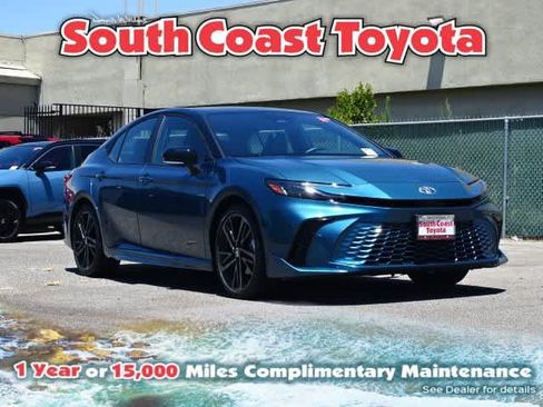 Used 2025 Toyota Camry XSE FWD image 1