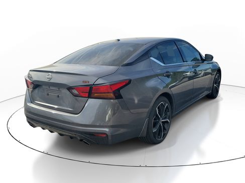 Used 2024 Nissan Altima 2.5 SR w/ SR Premium Package image 6